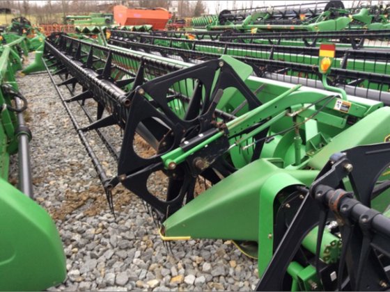 2004 John Deere 635F in