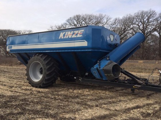 2013 Kinze 1300 in Clatonia,