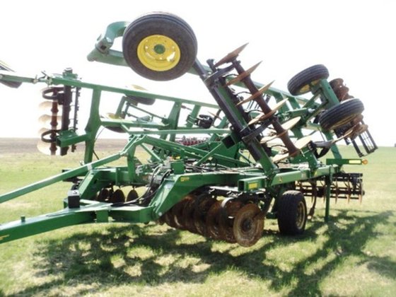 2013 John Deere 2720 in