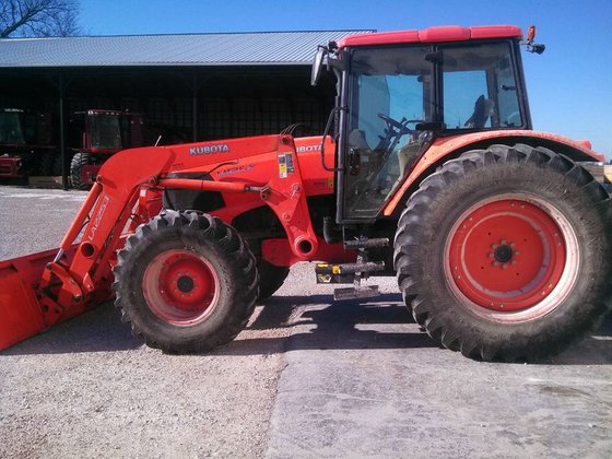 2010 Kubota M126X in Bowling