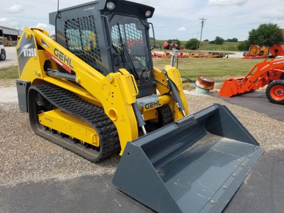 2016 Gehl RT250 in Bowling