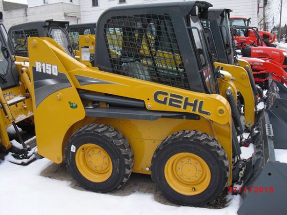 Gehl R150 in Newburg, WI