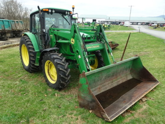 2004 John Deere 6420 in