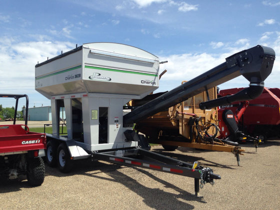 2014 Parker 3620 in Carrington,