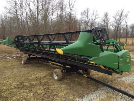 2006 John Deere 630F in