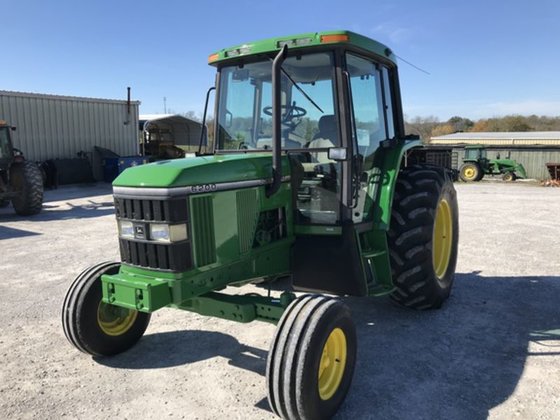 1993 John Deere 6200 in