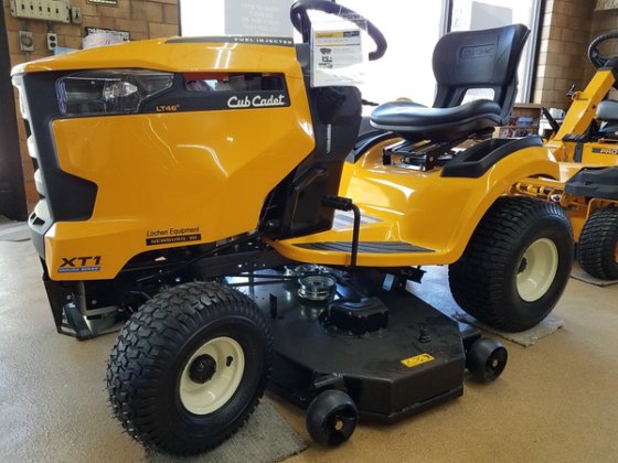 Cub Cadet LX46FAB in Newburg,