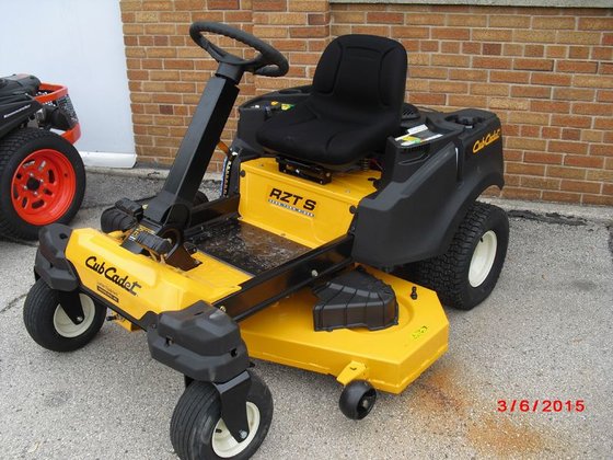 Cub Cadet RZTS54FAB in Newburg,