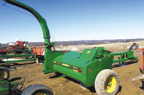 John Deere 3970 in Roaring