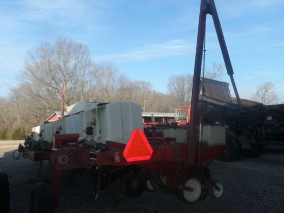 Case IH 800 in Magnolia,