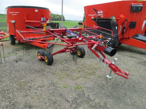 2015 New Holland ProRotor 3114