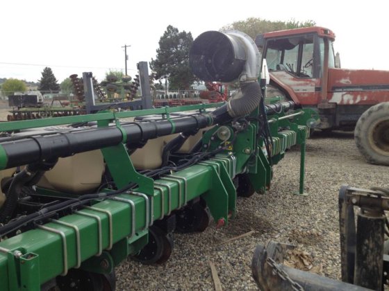 2013 Great Plains YP825A in