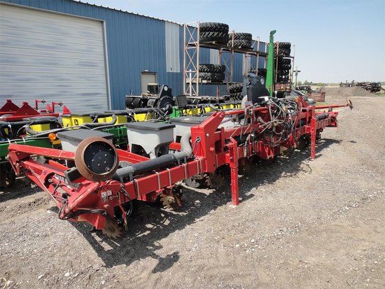Case IH 1200 in York,
