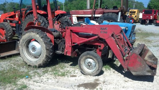 Massey-Ferguson 240 in Hillsboro, TN