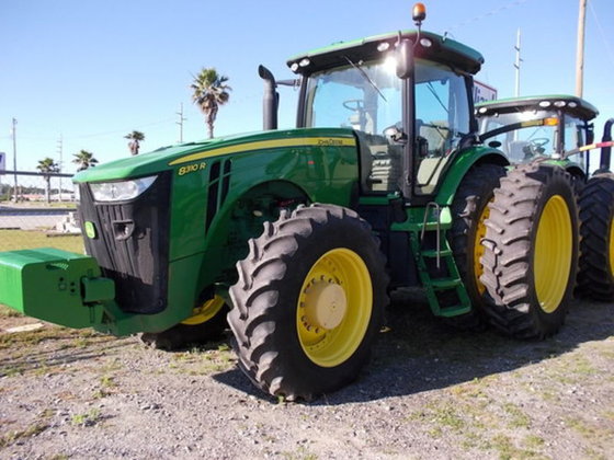2011 John Deere 8310R in