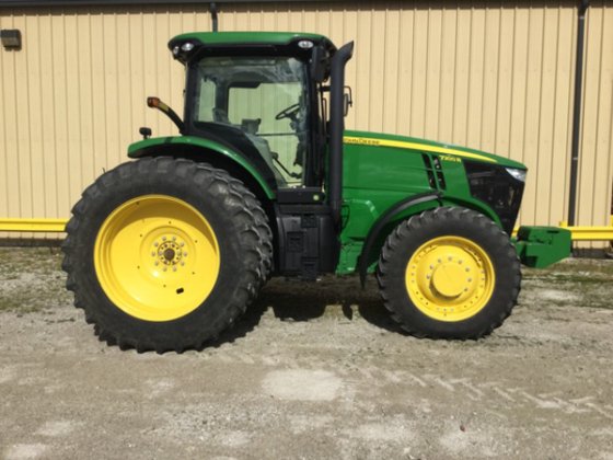 2013 John Deere 7200R in