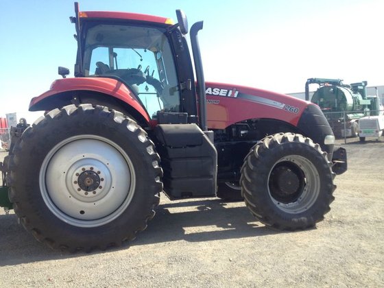 2013 Case IH Magnum 260
