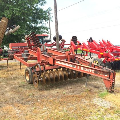 Hesston 2540 in Creston, OH