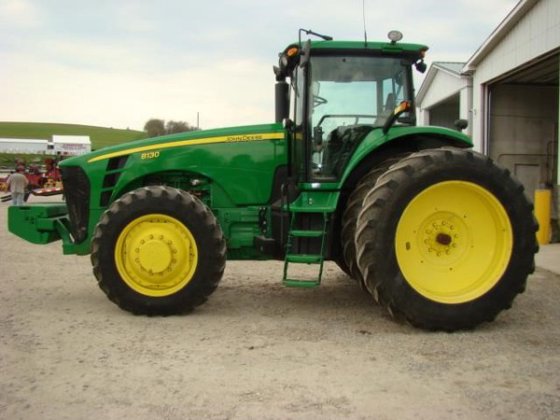 2008 John Deere 8130 in
