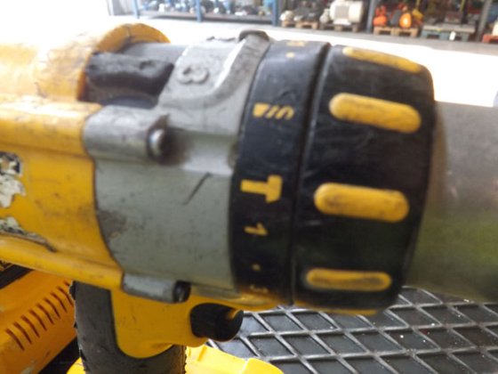 デウォルトドリル