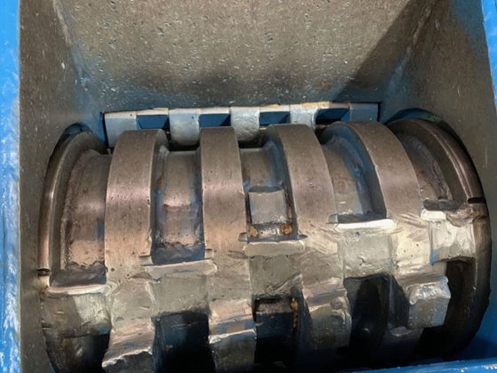 プラスチックおよび材料用リッピングミル