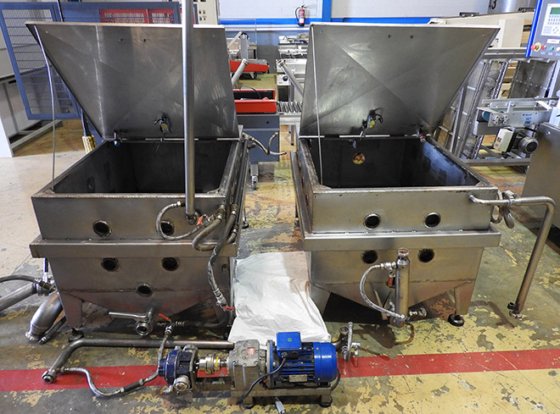 チョコレートを溶かす容器2個セット