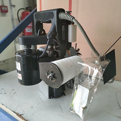 AA6便携式包袋缝纫机