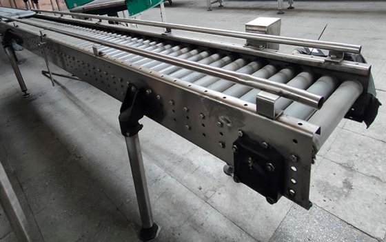 電動ローラーコンベア