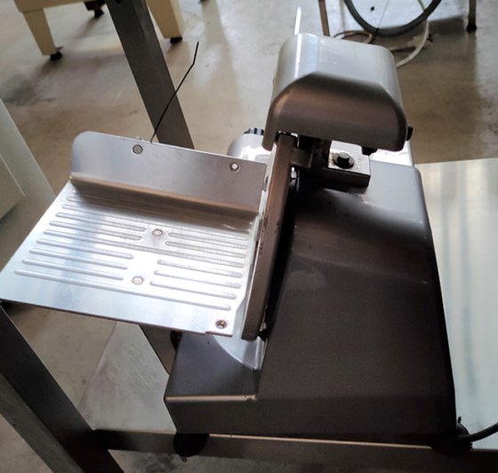 ES220 DOM 香肠切片机