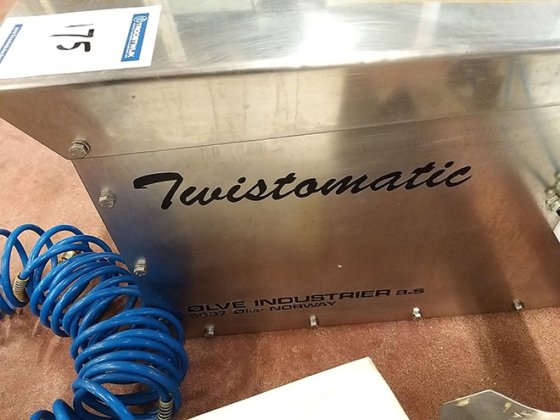 1995年 TWISTOMATIC 2000 型天然肠皮扭转机
