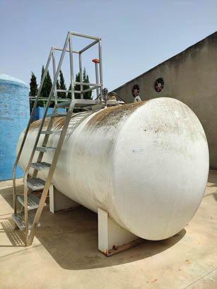 拉佩萨水平水箱