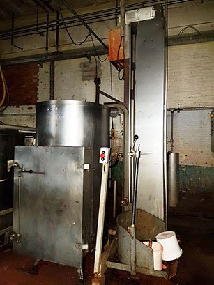 1986 年带升降系统的过滤器