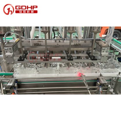 全自动高精度玻璃瓶装葡萄酒液体灌装封盖机，适用于葡萄酒、白兰地、威士忌