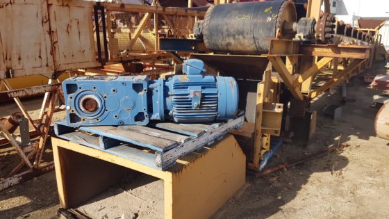 输送机宽900毫米，长15.5米