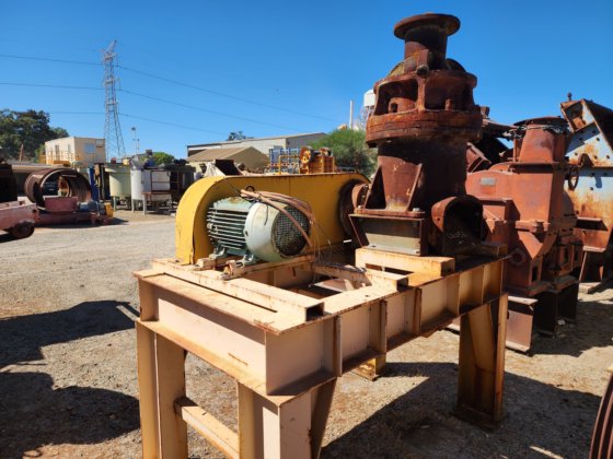 雅克 14 英寸 Gyrex 圆锥破碎机