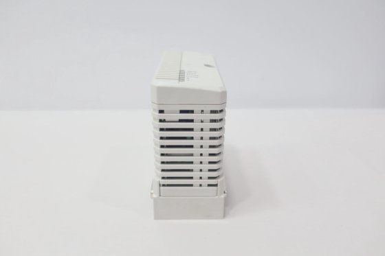 Abb 3BSE043660R1 Modbus Controller Module
