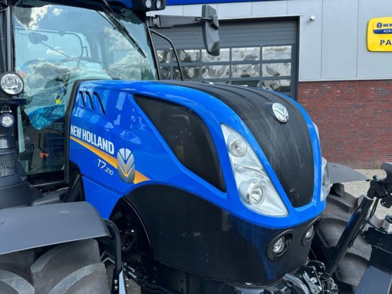 2025 New Holland T7.210 Range