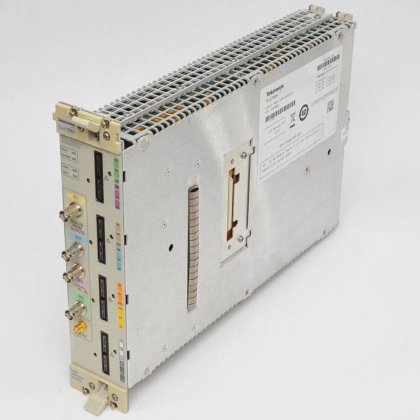 Tektronix TLA7BB4 136-Channel Logic Analyzer
