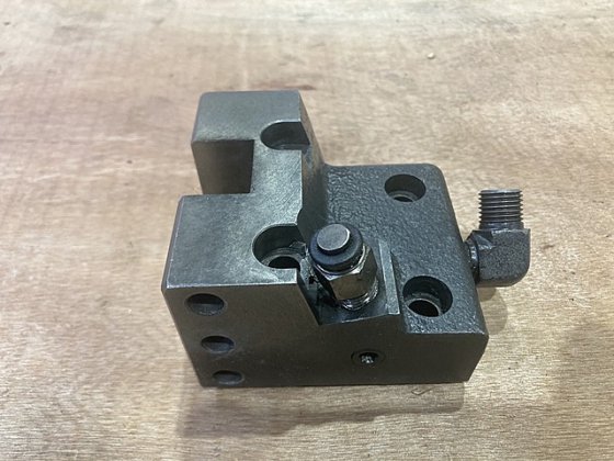 G004914 ホルダー大量入荷 ツガミ