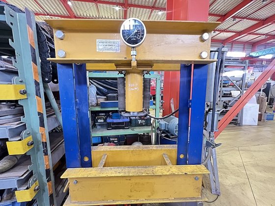 P008236 エアープレス