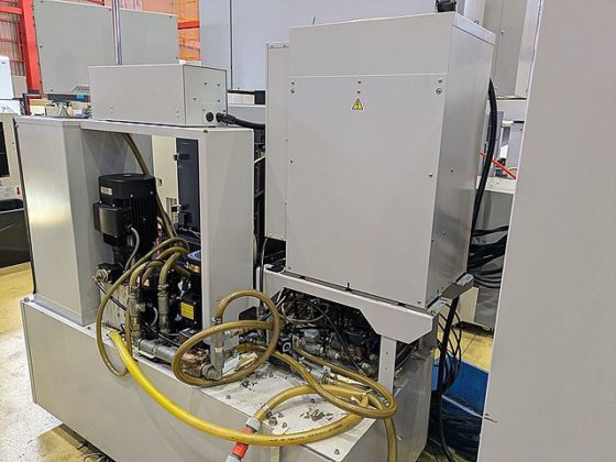 2010 三菱電機 BA8