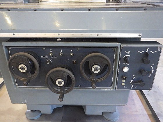 1998 牧野フライス製作所 AEV4A-85