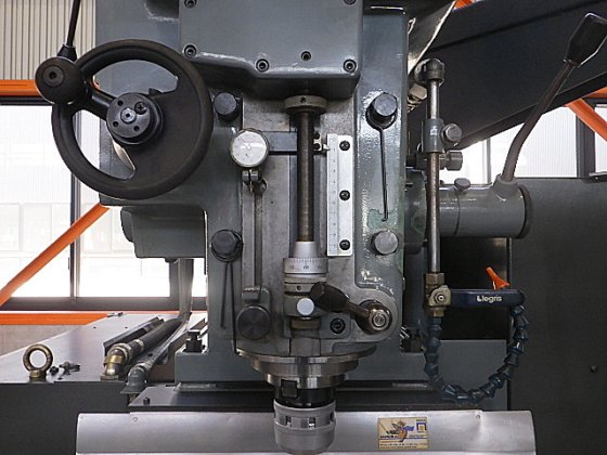 2000 牧野フライス製作所 AVNC-74