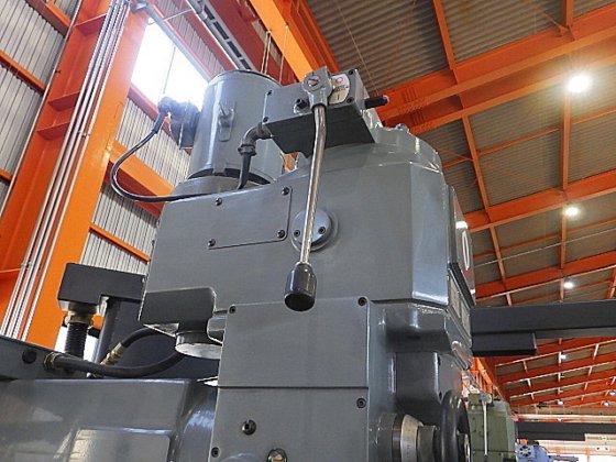 1999 牧野フライス製作所 AVNC-74