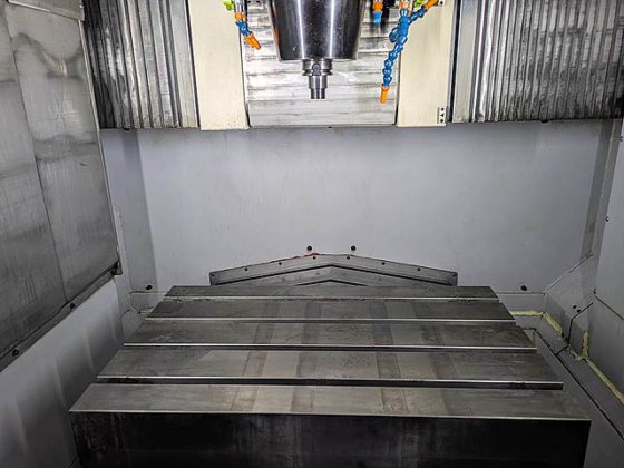 2018 牧野フライス製作所 V33i