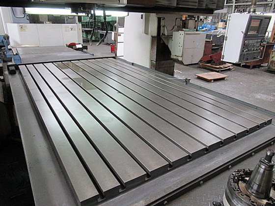 2005 オークマ MCV-AⅡ 20×30