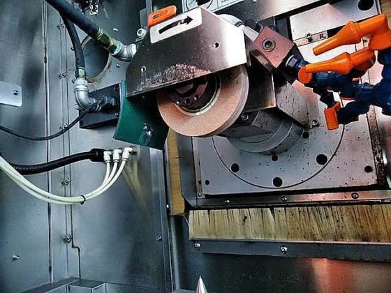 2010 岡本工作 UPZ210LiⅡ