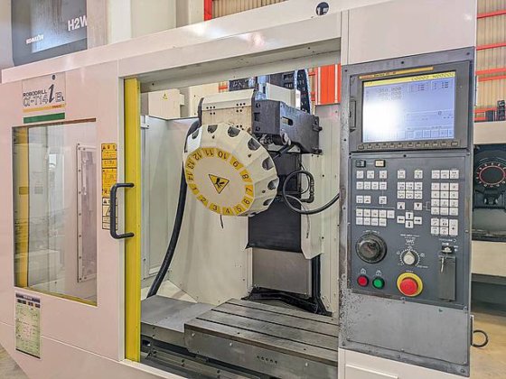 2001 ファナック α-T14iBL