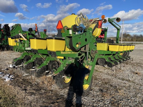 2003 John Deere 1770NT