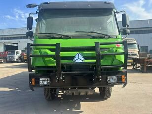 新型HOWOダンプトラック